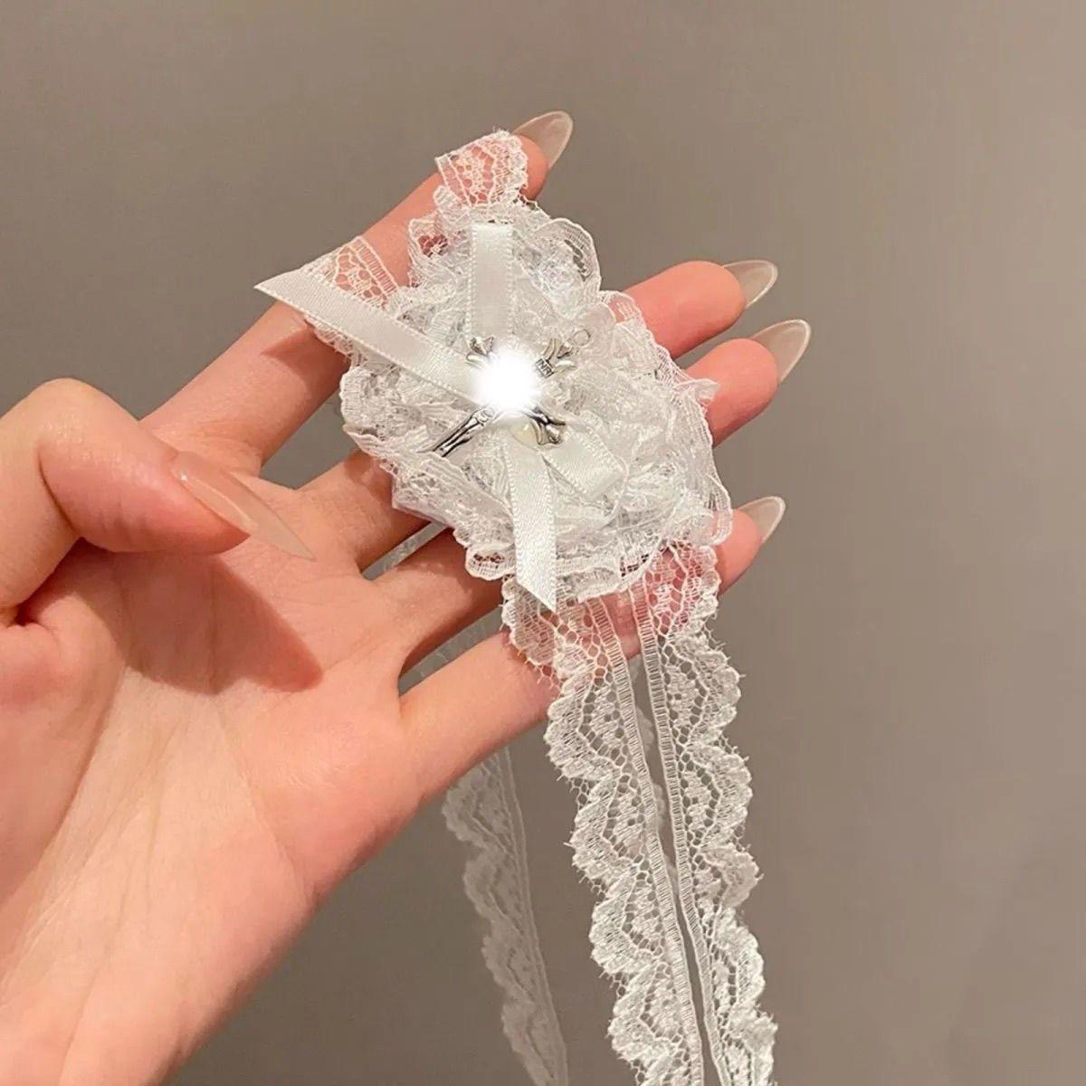 

1 piece of lace Halloween eye mask party dance dress up mask accessory Gothic punk style decorative mask белый