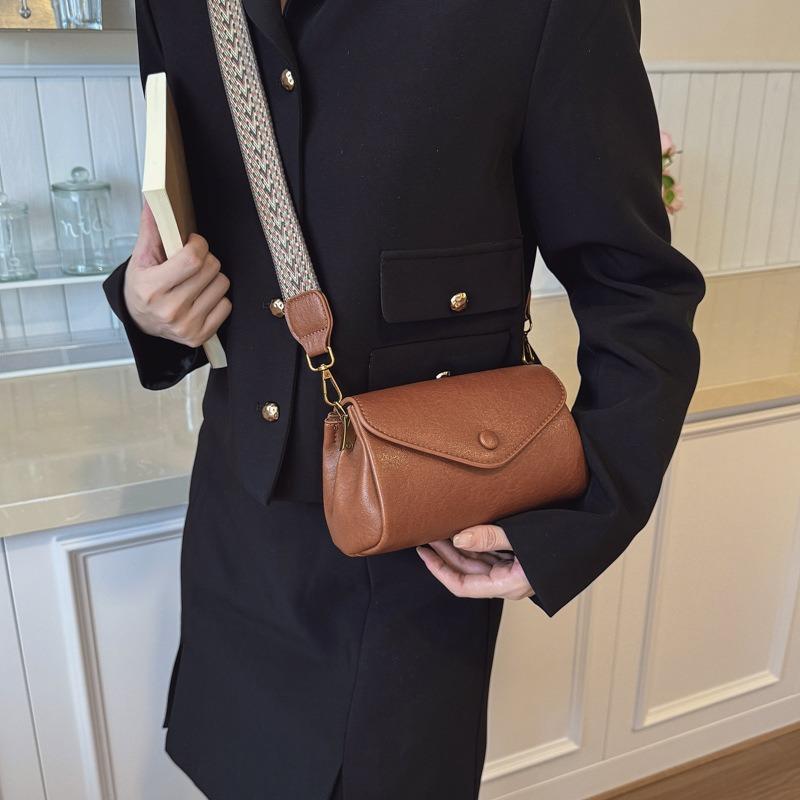 Popular bags women's new autumn and winter retro casual commuting shoulder messenger bag pillow bag