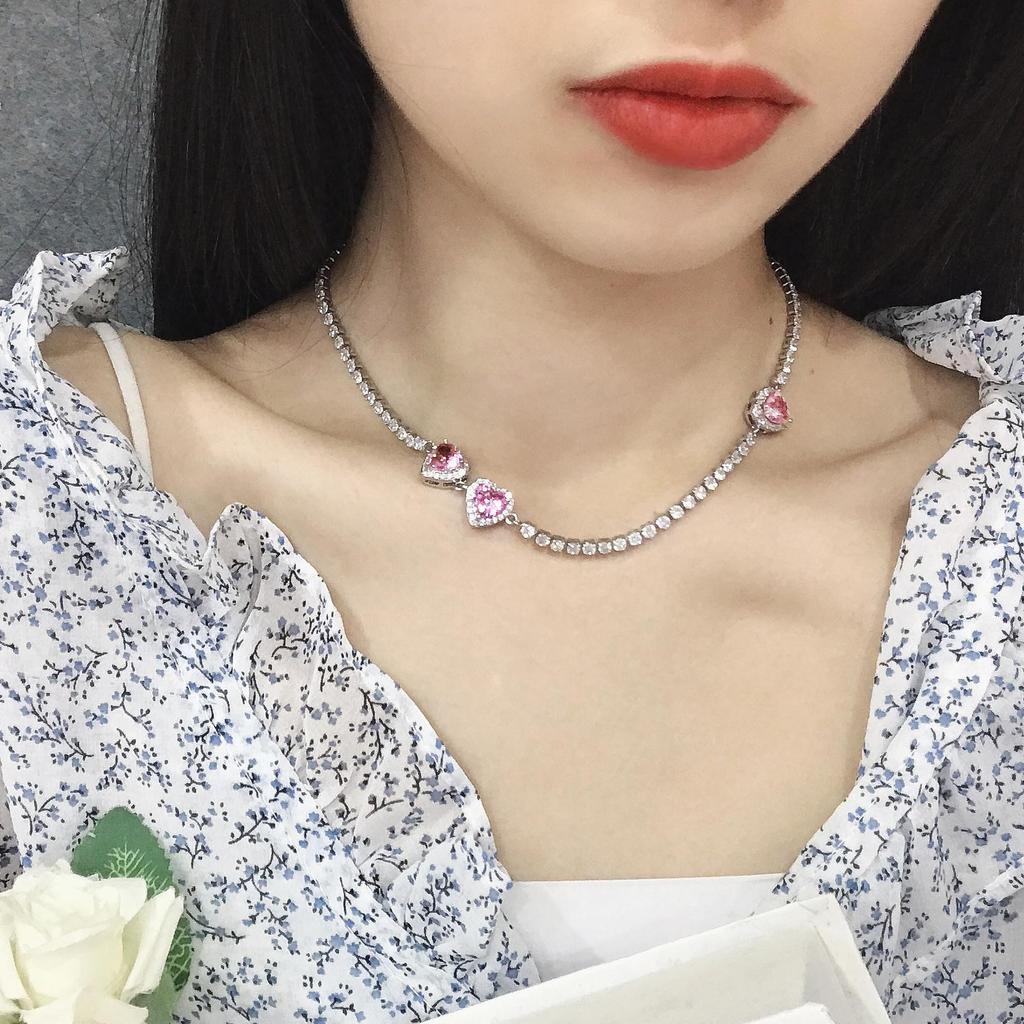 Bling Bling Tungindustri Høyoppløselig Kragebenskjede Dame Søt Rosa Kjærlighet Dra Choker Halskjede Fullt av Zirkon Halskjede