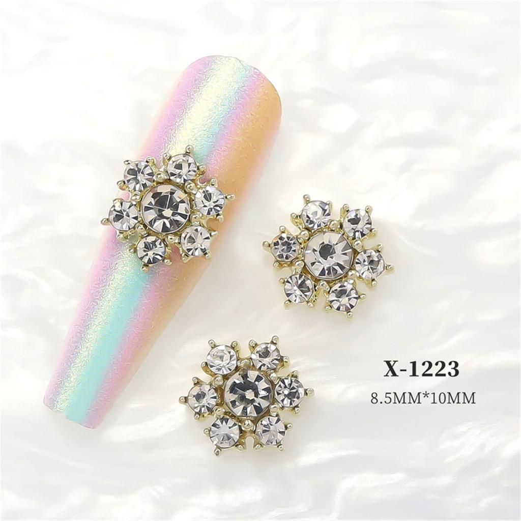 10pcs Snowflake Nail Decorations for Unique and Eye Catching Manicures Charming Nail Accessories