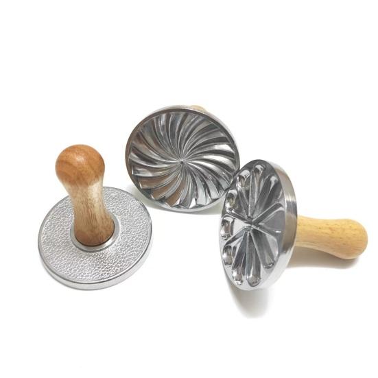 Штамп для печива Нержавіюча форма-вирізка для печива Прес для імбирного печива з дубовими ручками Багаторазові тиснення для печива для домашнього випікання печива та випічки