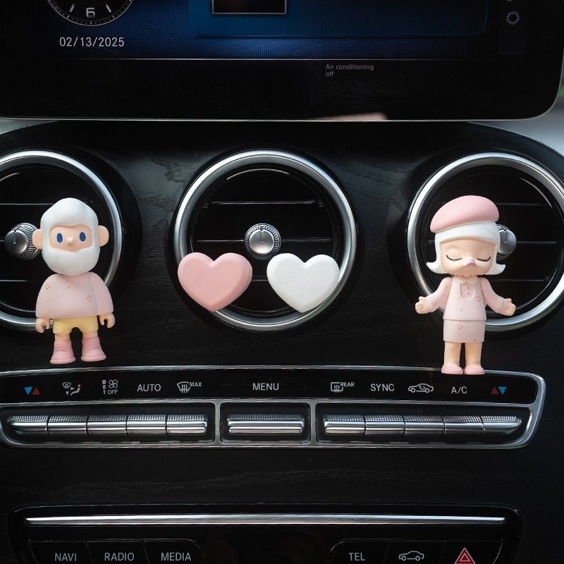 New Car Gift Car Perfume Fragrance Cute Cartoon Air Vent Decoration Car Aroma Diffuser Stone Car Interior Ornament Fragrance