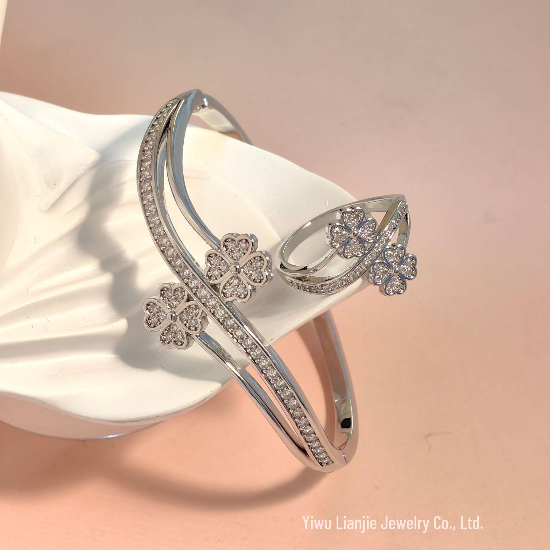 

Браслет и кольцо с четырехлистным клевером из 18-каратного золота с гальваническим покрытием и бриллиантами серебряный