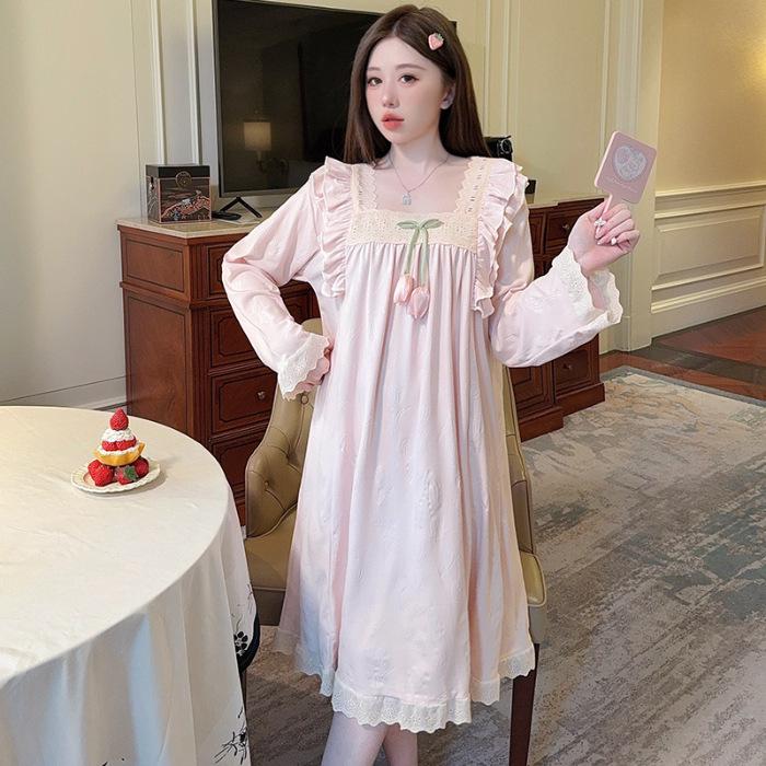 Velvet Nightgown: Women's 2025 Autumn/Winter Long Sleeve Court Princess Style, Sweet Plus Size Maternity Slimming Pajamas.