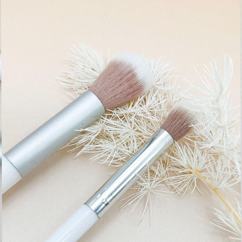 Mini Makeup Brush Set: Blush, Powder, Highlighter, Contouring, Eyeliner, Eyeshadow, Concealer Brushes with Soft Bristles