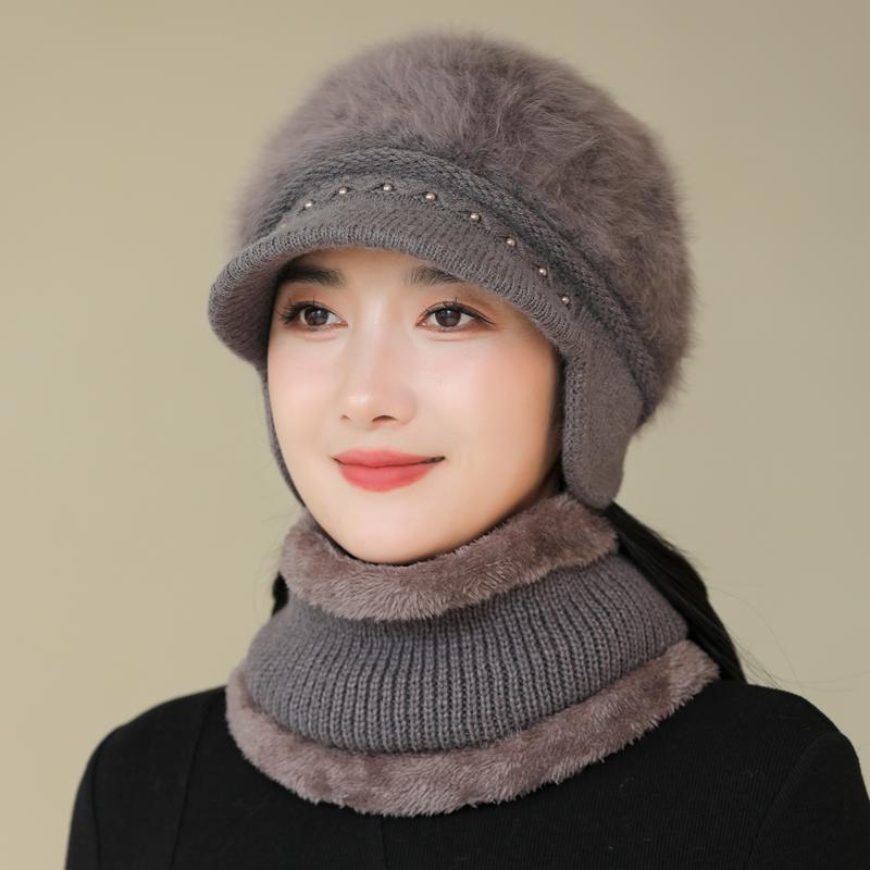 Nová dámská zimní čepice zateplená čepice a šála pletený oblek módní králičí kožešinová čepice pro ženy ležérní květinová pletená čepice