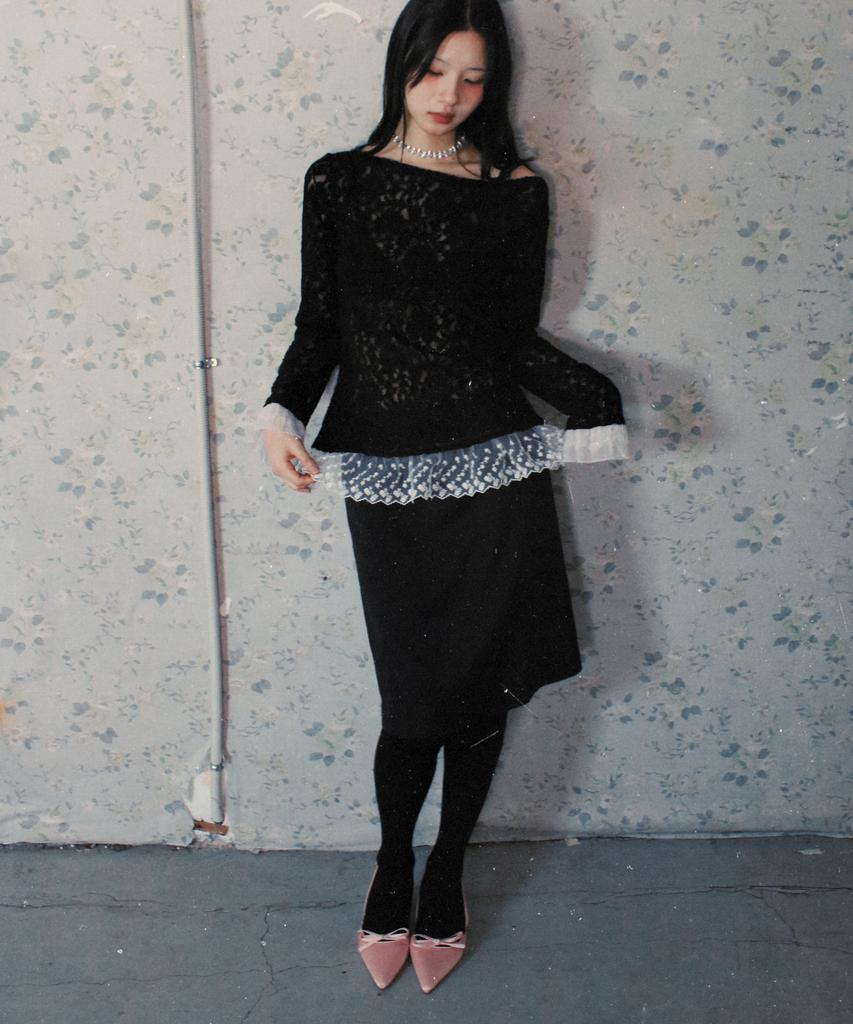 RUBATI Sofia Boat Neck Frill Lace Long Sleeve T-Shirt_Black