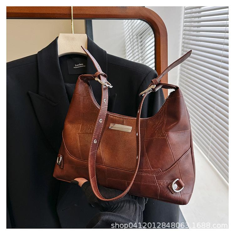 

Retro splicing armpit small bag women s 2025 new casual work commuter bag fashion trend women s shoulder bag коричневый