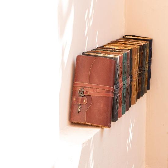 Genuine leather diary, handmade leather journal, key clasp, handmade pages