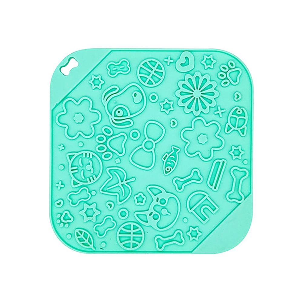 SW Pet Silicone Licking Pad Christmas Tree Flower Shape Cat Dogs Slow Feeder Plate for Pet Sucker Food Training Feeding Mat Bowl
