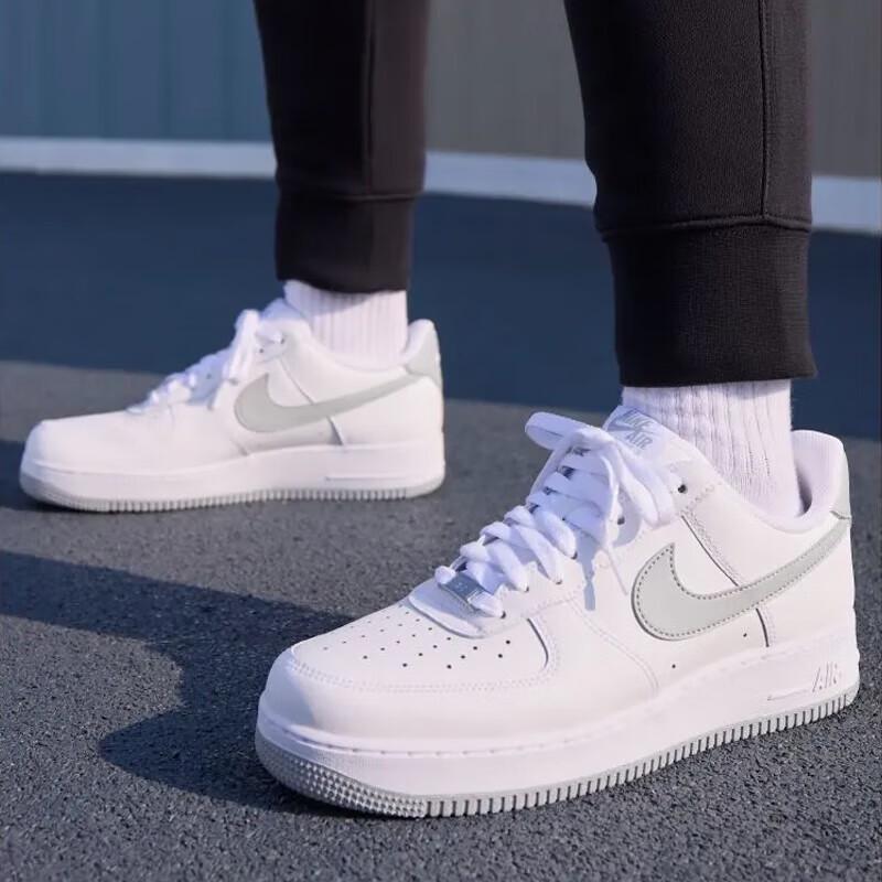 Nike Men's Air Force 1 Low Sneakers