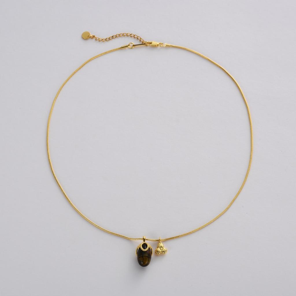 Premium Light Luxury Brass Plated 18K Real Gold Inlaid Amber Stone Pendant Long Chain Niche Fashion Personalized Necklace