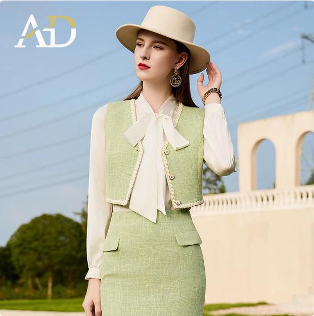 

AD Женский зеленый жилет Костюм-тройка для официальных мероприятий - Осень/Зима 2024 Стиль темпераментной богини с юбкой Small