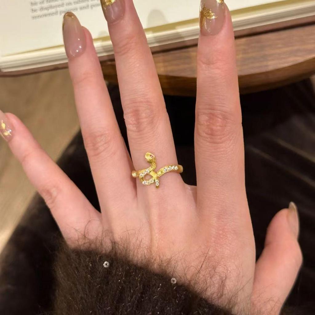 Xiaohongshu Bestseller: Classic Brushed Red-Eye Gold Snake Ring for Women - 2025 Zodiac Edition