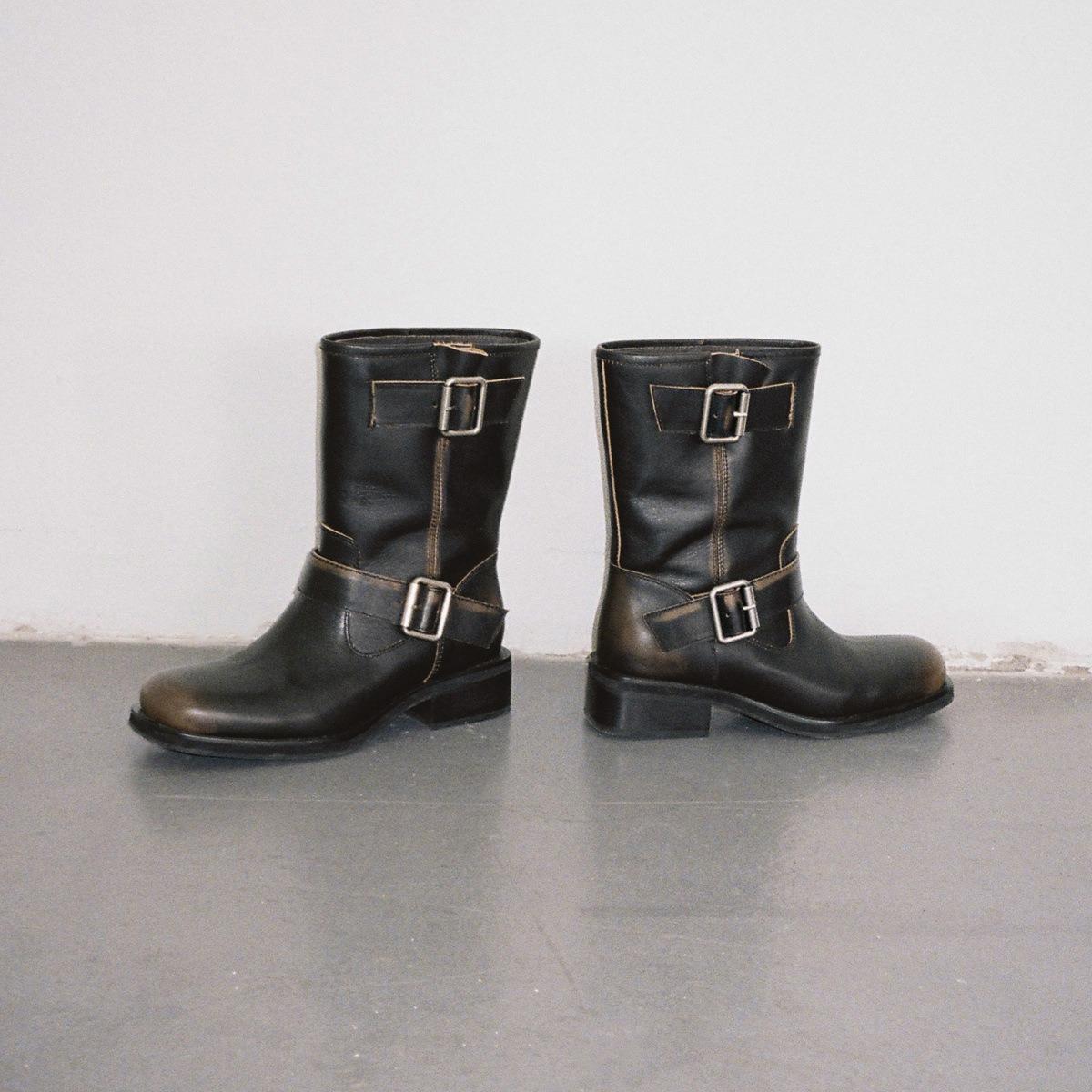 

Retro Winter Women Biker Boots Belt Buckle Ladies Elegant Platform Flats Short Booties Casual Women s Knight Booties 35