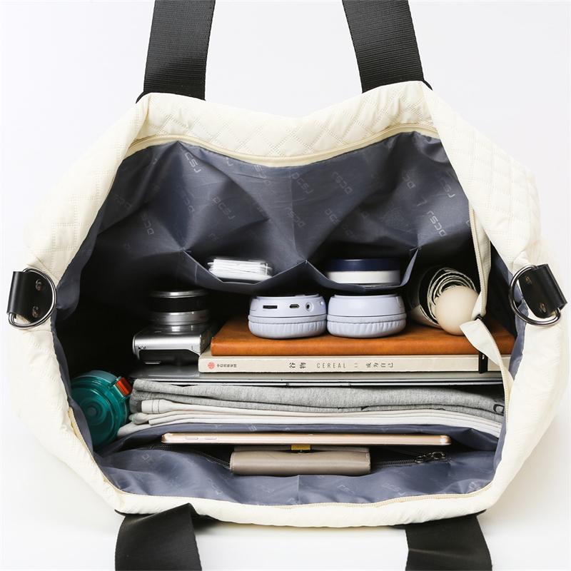 Women's Large Capacity Quilted Travel Duffel Bag with Rhombus Pattern,Solid Color Overnight Bag with Multiple Pockets, Women's Leisure Tote Bag