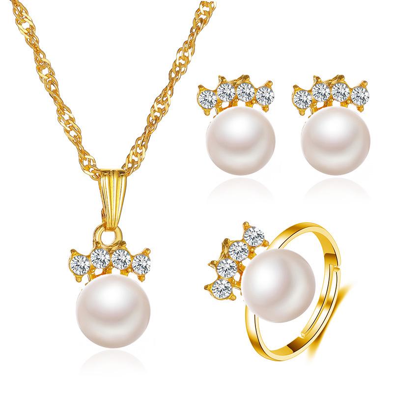 Elegant Pearl Teardrop Necklace & Stud Earrings Set for Bridal