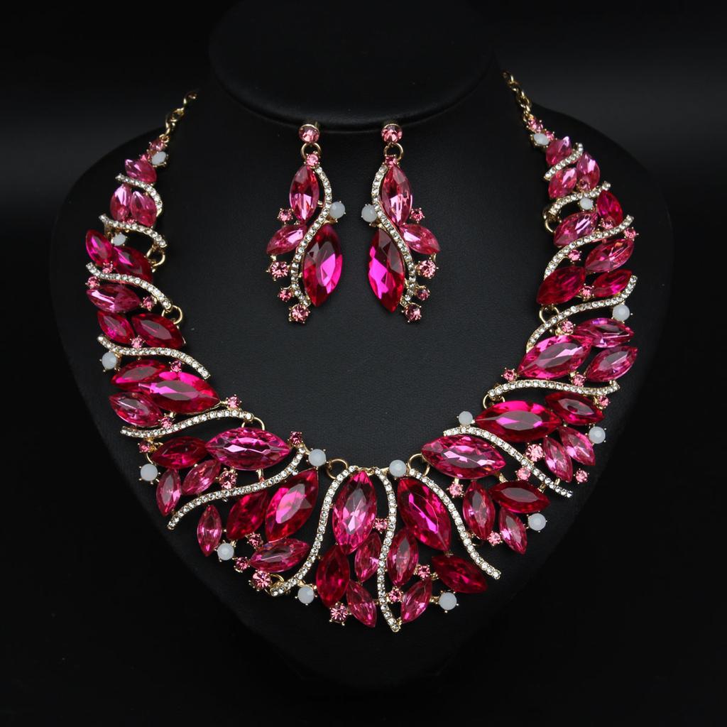 European and American Fashion Necklace Women's Earrings Set Luxury Bridal Banquet Dress with Accessories