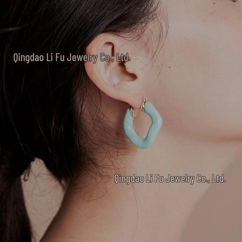 Lisa Style 2021 Trendy Geometric Round Earrings: Light Luxury Design