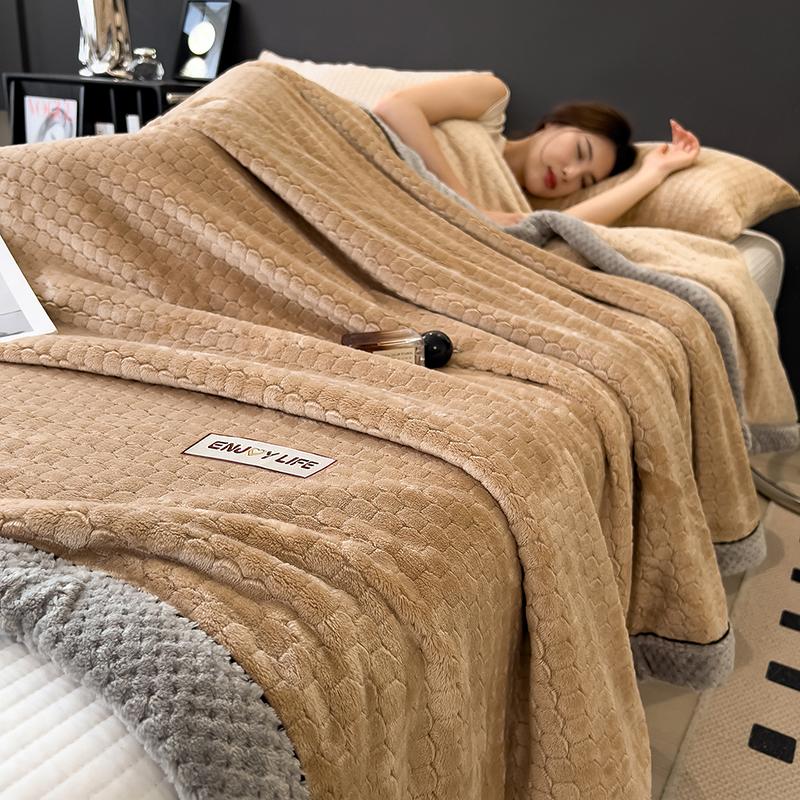 Coral Fleece Autumn Winter Warm Blankets for Bed Thicken Velvet Blanket Quilt Soft Comfortable Warmth Quilts Washable Machine