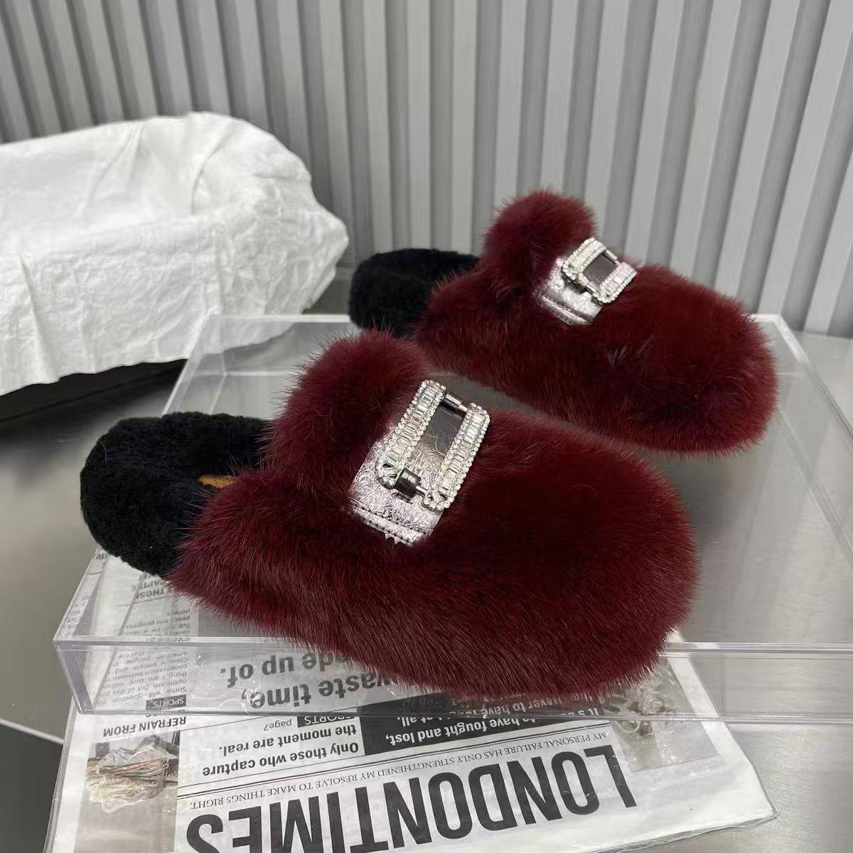 

Модные роскошные женские туфли на плоской подошве с мехом, замшевые тапочки на платформе, брендовые зимние туфли из плюша и хлопка 2025 года, трендовые удобные теплые повседневные туфли Zapatos Mujer 40 вино красного