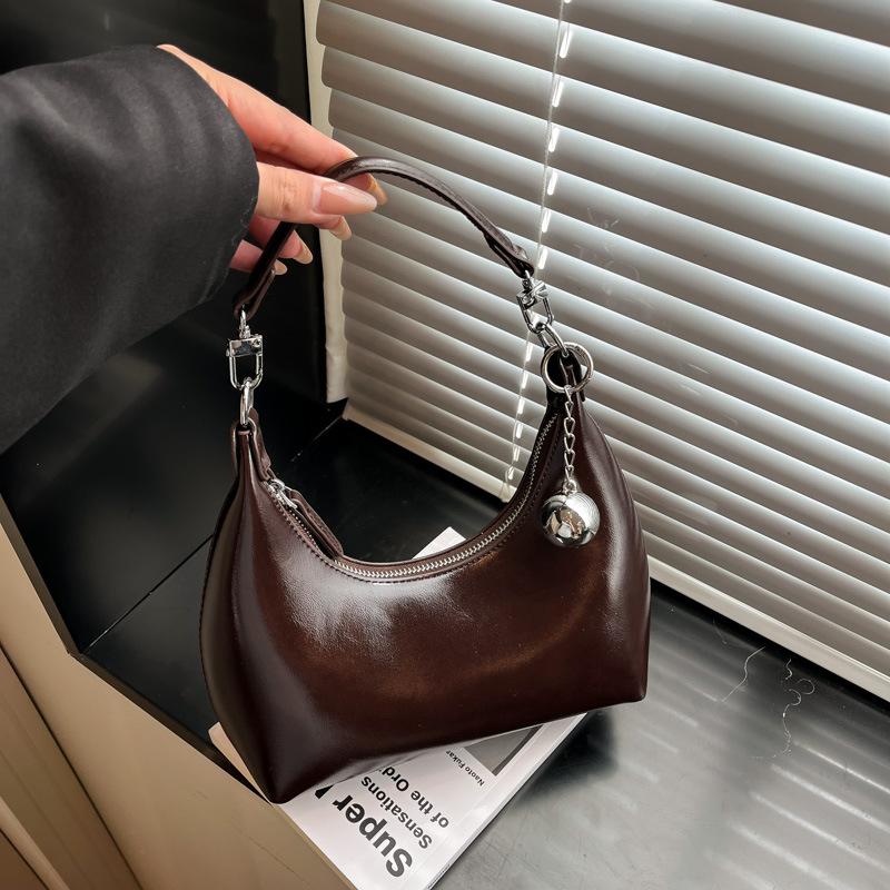 Large-capacity Bag Women's Autumn and Winter Versatile 2025 New Casual Shoulder Messenger Bag Korean Version Popular Commuter Dumpling Bag