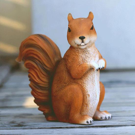 Realistische Eichhörnchen-Figur 20 cm Harz Waldtier-Statue für Innen Außen Garten Hof Terrasse Haus Tischdekoration