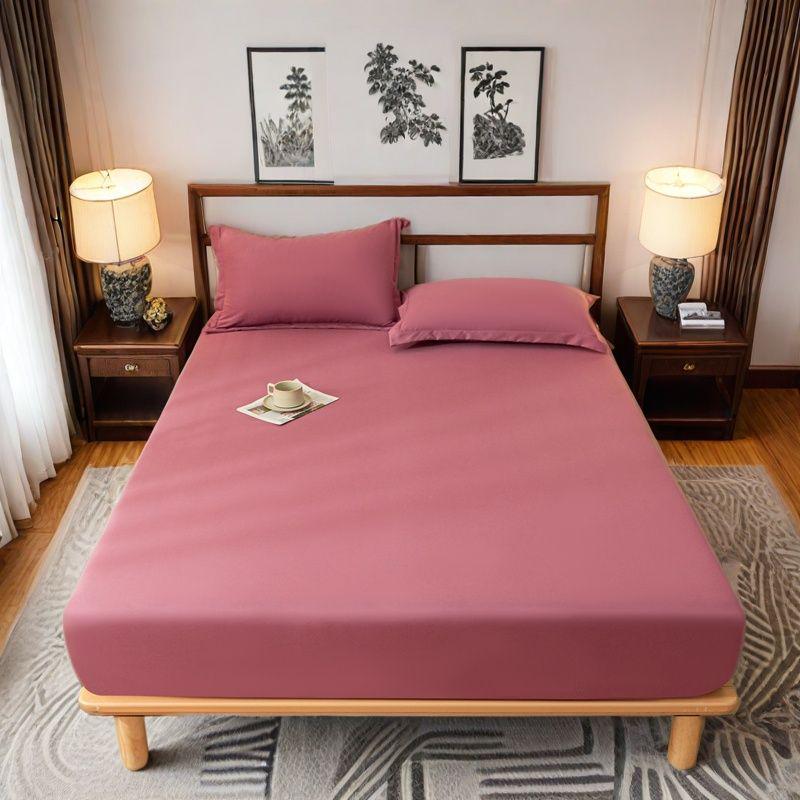 

Приємне до шкіри однотонне простирадло на резинці з покривалом та наволочкою 180x200-30 cm