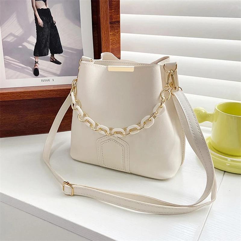 Feminine Shoulder Bag with Chain Strap  Feminine Crossbody Bags  Feminine Bucket Bag  Fashionable Bag