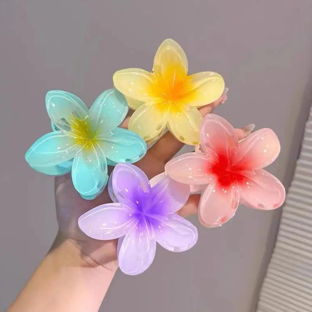 Plumeria Claw Clip: European & American Stylish Hair Accessory for Updos