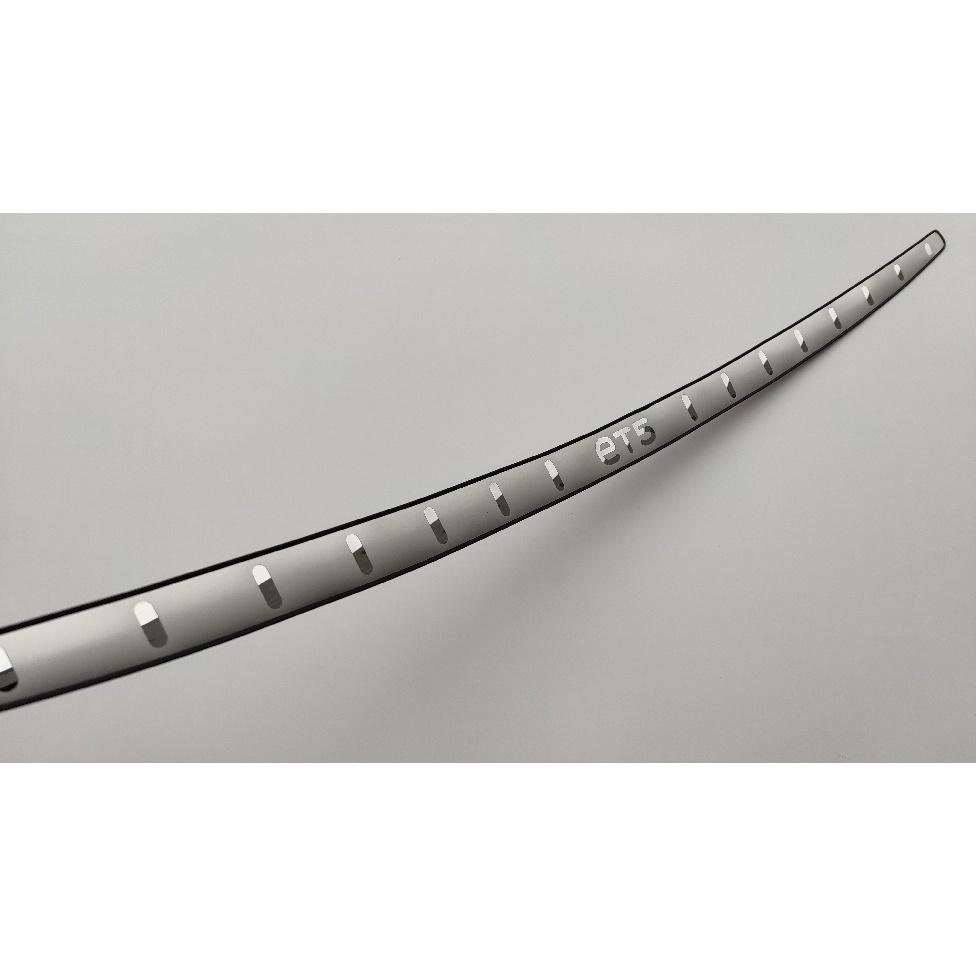 Auto Zubehör Stamm Trim Hinterer Stoßdämpfer-schutz Edelstahl Tür-Schwellen-verschleiss-Platte Aufkleber Für NIO ET5 2022