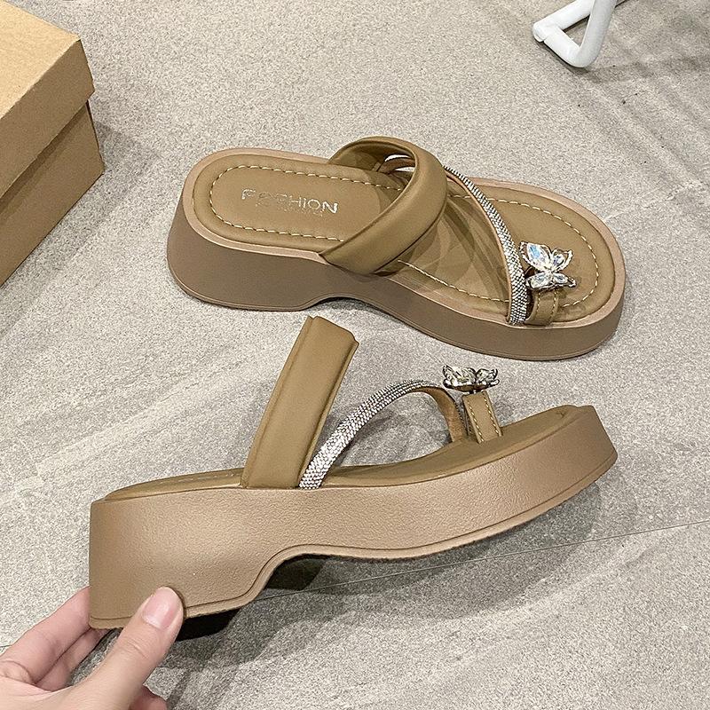 

Набор домашних тапочек для женщин для ношения на улице, сказочный стиль, летняя новая мода, мягкая подошва, легкие, с легким ароматом, прохладные тапочки для женщин 40 хаки