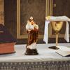 Decorazione Tavolo Gesù da 8,2 Pollici Statua Cristiana in Resina Per Stanza della Preghiera Esposizione Cerimonia Soggiorno Chiesa Interno Camera da Letto Libreria
