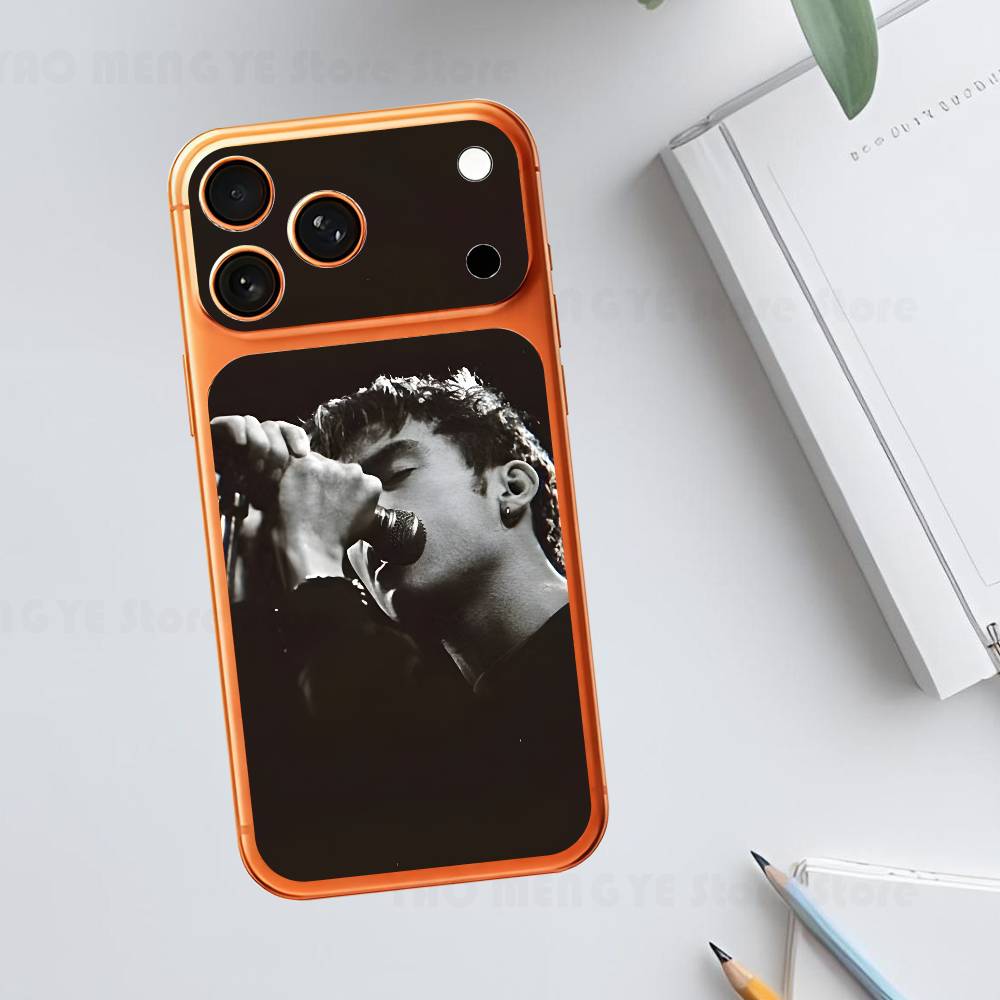 

Singer D-Damon A-Albarn For IPhone 17 Pro ProMax Full Back Cover Decal Wrap Skin Rear Protective Sticker Film iPhone17pro