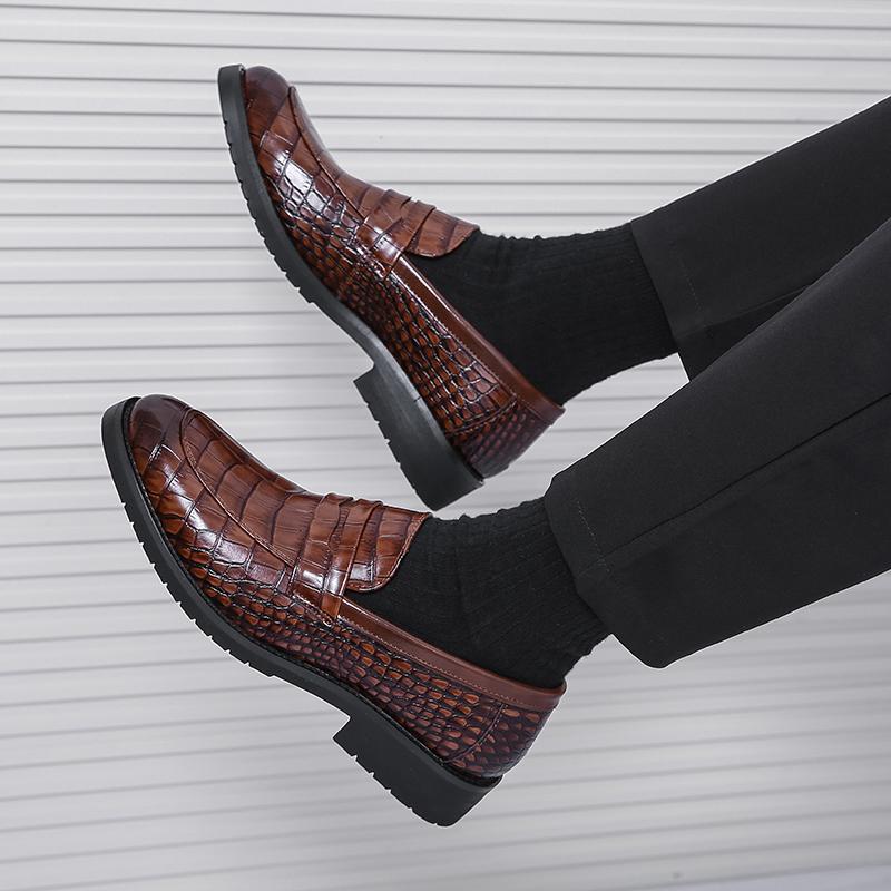 Mode Herren Slipper Luxusmarke Leder Businessschuhe Atmungsaktiv Slipper Einfarbig Formell Lässig Schuhe Handgefertigt Designer Herrenschuhe Mokassin