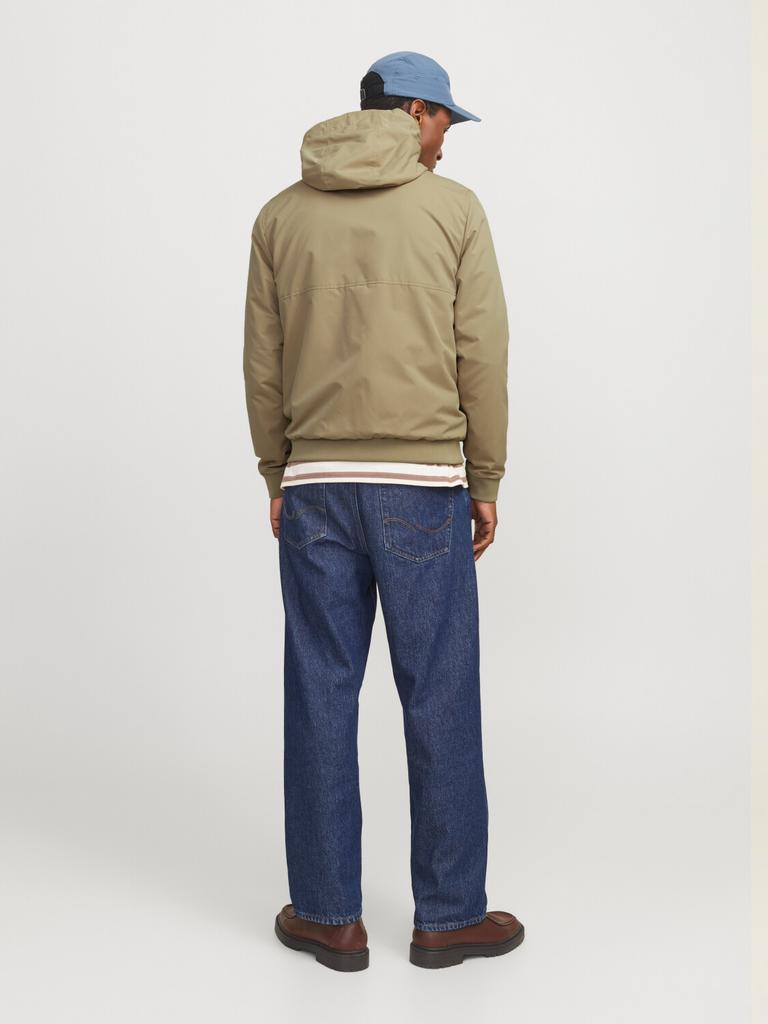 Зимняя куртка Jack & Jones Erush lightweight Bomber Jacket (12200208) Blocking Hood Bomber (12200208) посуда/солид