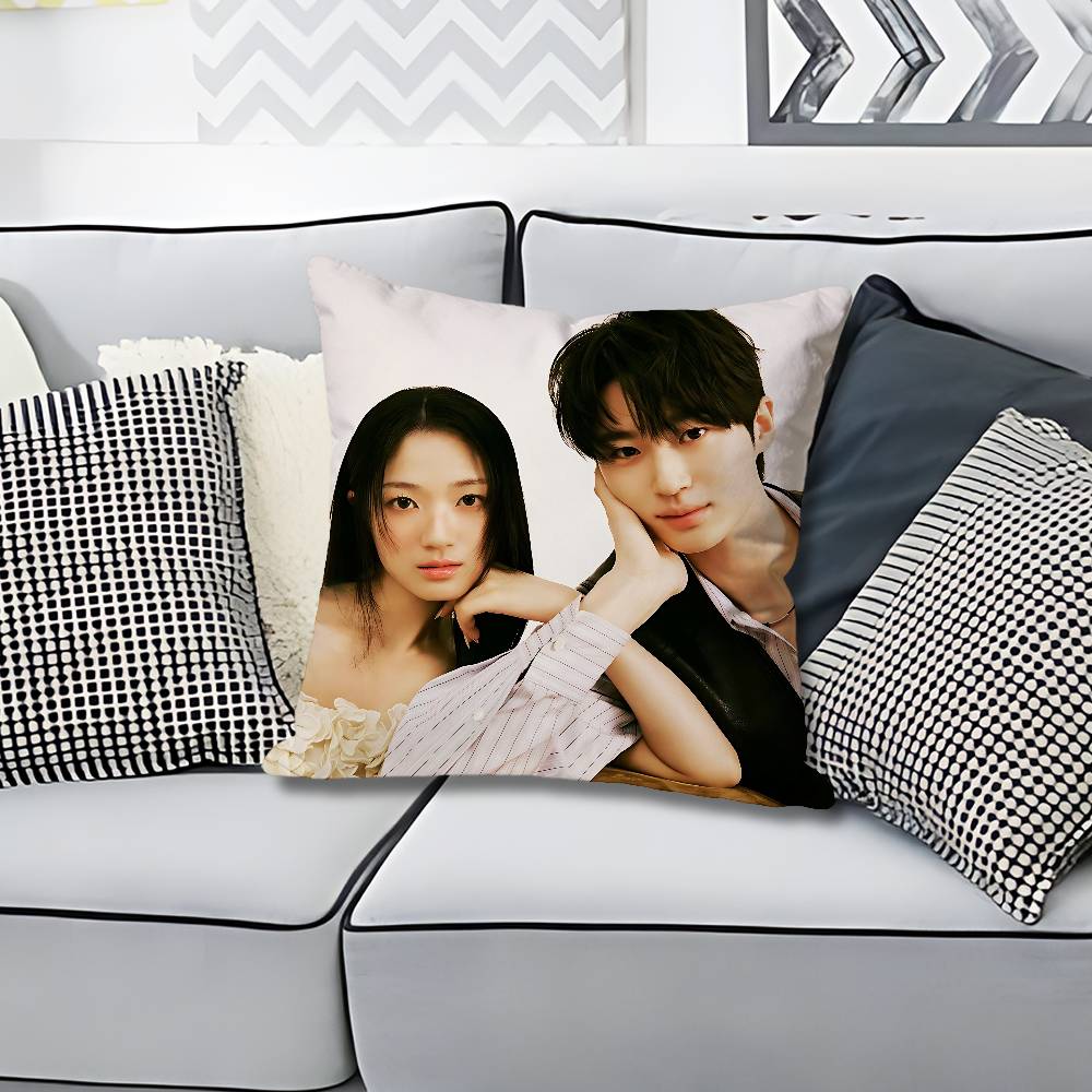 LLovely RRunner TV Anime Celebrity Merchandise AllMatch Printed Pillow Case Sofa Car Office Room Decoration Protector