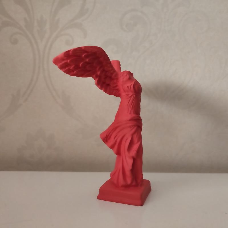 14cm Resin Victory Goddess Figurine: Nordic-Style Full Body Sculpture for Desktop Decoration