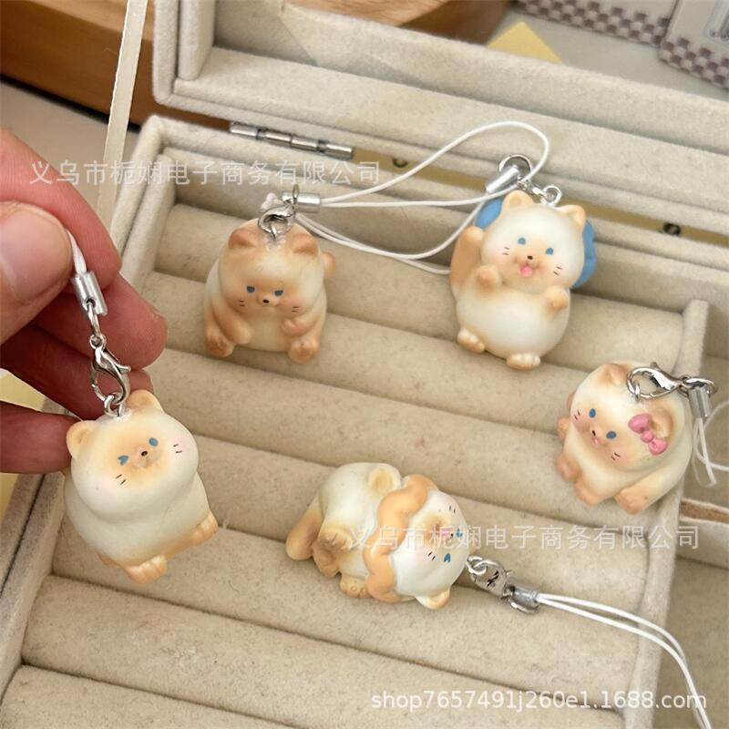 3D Siamese Cat Phone Charm Keychain: Cute Cartoon Bag Decoration for Couples and Friends