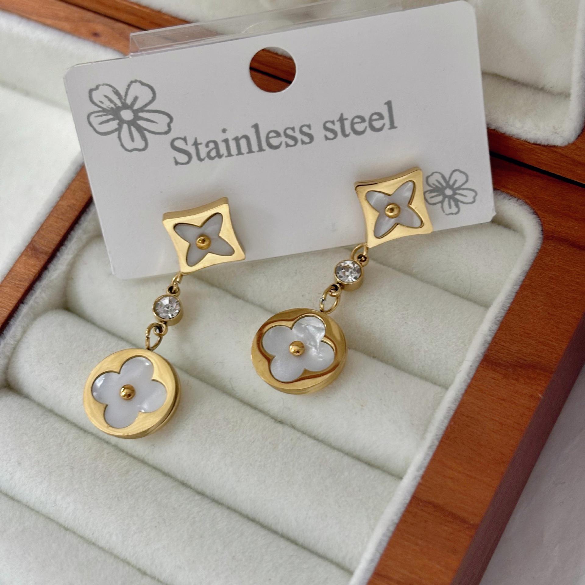 

2025 New Vintage Fashion Classic Double Flower Stainless Steel Acrylic with Leaf Flower Pendant Earrings Romantic Dessert Gifts