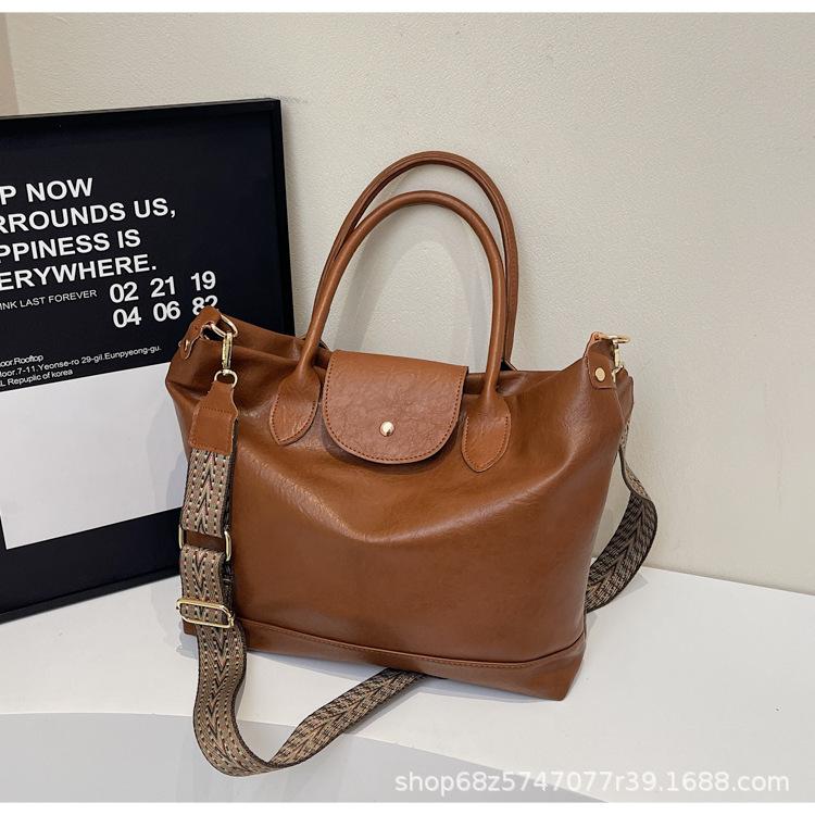 Large bag women's large-capacity handbag bag women's 2025 new retro tote bag Korean version crossbody commuter bag