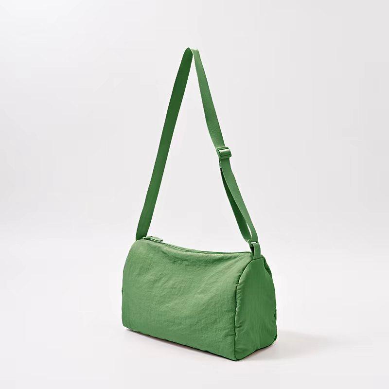 

Японская нейлоновая сумка для фитнеса, спортивная сумка-мессенджер, женская повседневная однотонная сумка с подвеской, студенческая наплечная сумка, большая вместительная сумка-тоут лес зеленый