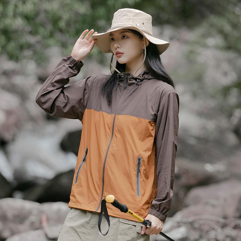 Summer new sunscreen clothes for men and women, light and breathable, UV-proof hooded skin clothes, outdoor sports hiking suits