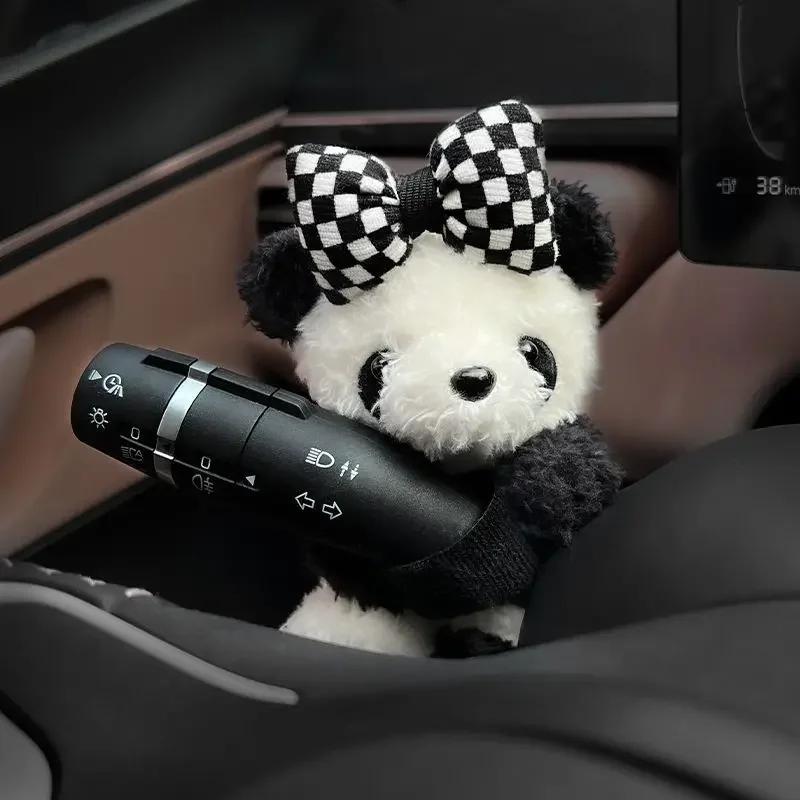 Plysj Panda Clutch Dekorasjon Bilvisker Blinklysbryter Ornamenter Søt Sløyfe Panda Bilvisker Dukke Auto Interiørtilbehør