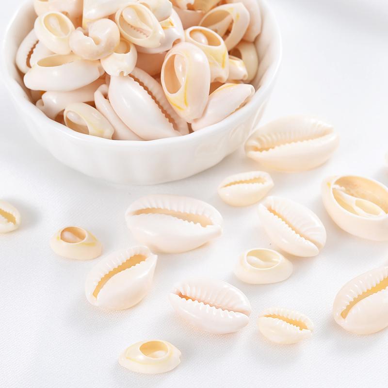 50 peças de contas de conchas naturais da moda, conchas cortadas com contas de furo para fazer joias, pulseiras e colares HMM