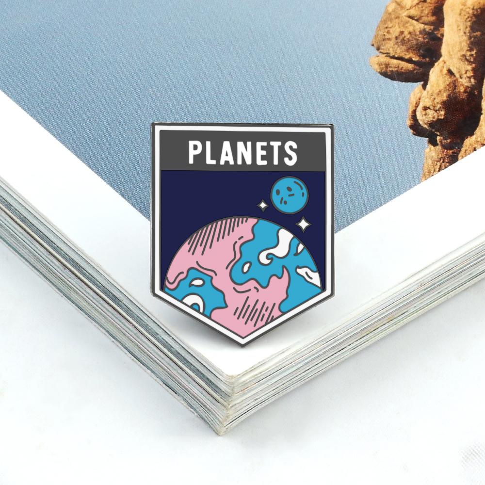 Creative Explore Universe Lapel Pins Space Astronaut Planet Adventure Brooches for Kids Friends Cartoon Custom Bag Badge Jewelry
