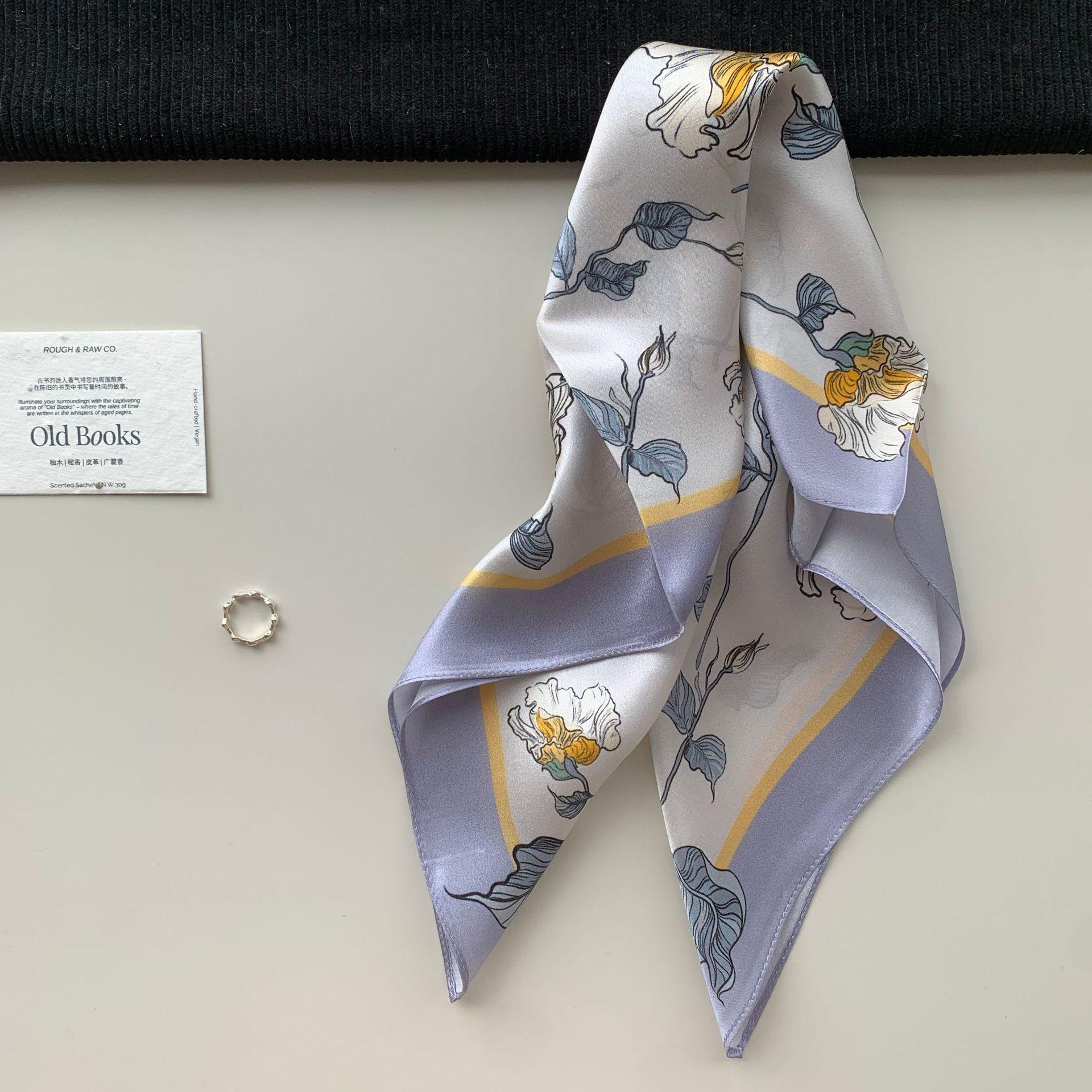 Small square scarf women s spring versatile elegant flower silk scarf 100% mulberry silk scarf Internet celebrity 53cm small scarf 53-53