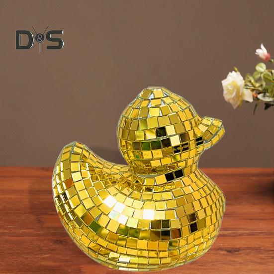 Płytki lustrzane Disco Figurka kaczki Mała kaczka Statua Rzeźba zwierzęca Domowe biuro Półka na książki Dekoracja pulpitu Ozdoba Prezent świąteczny