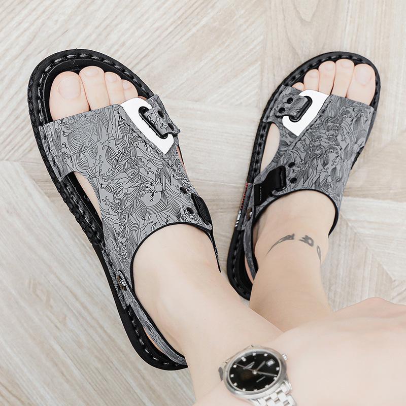 

Сандалии мужские летние трендовые верхняя одежда мужские для вождения двойного назначения нескользящие износостойкие на мягкой подошве спортивные пляжные классные тапочки 39