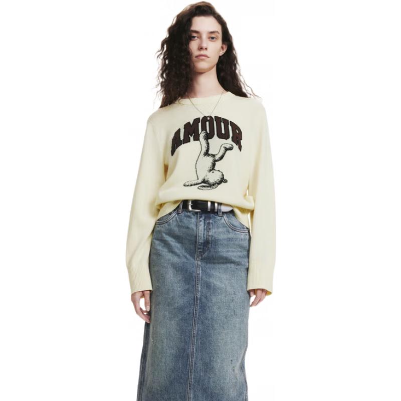 

MO&Co. 2024 Autumn Lambswool Bear Round Neck Sweater L